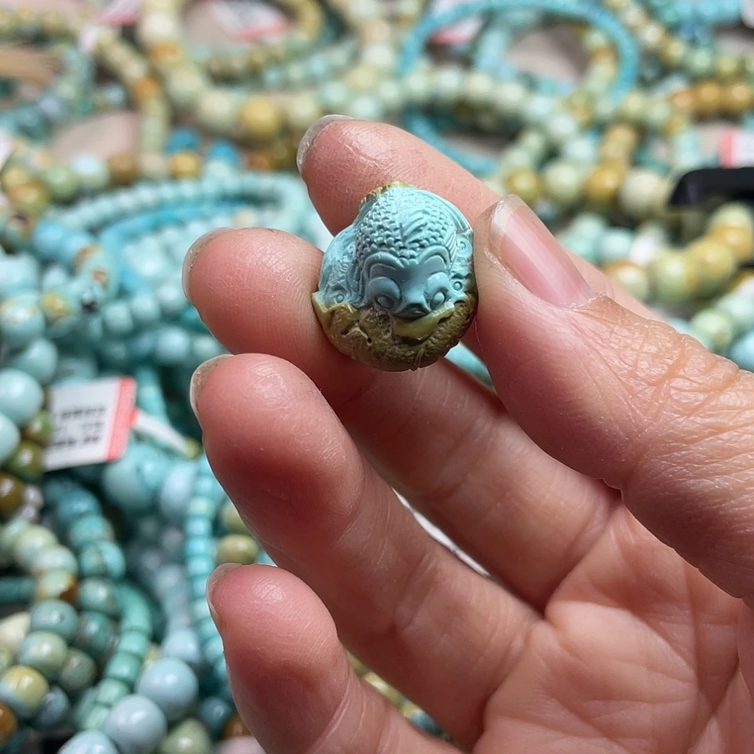 绿松石未镶嵌珠宝奇石