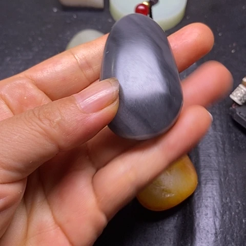 未镶嵌和田玉摆件