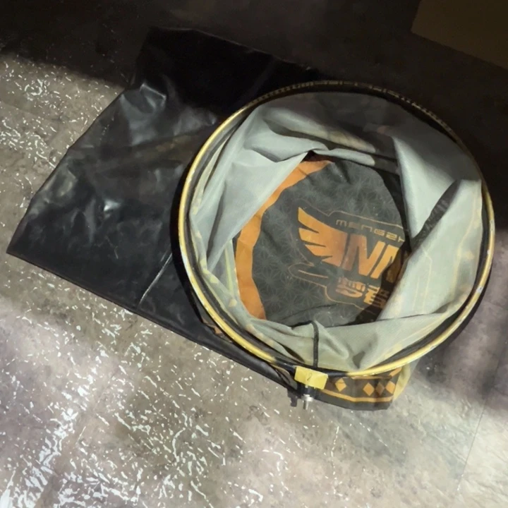 梦者二手43黑金超网头（有个小孔，不影响用）有袋子