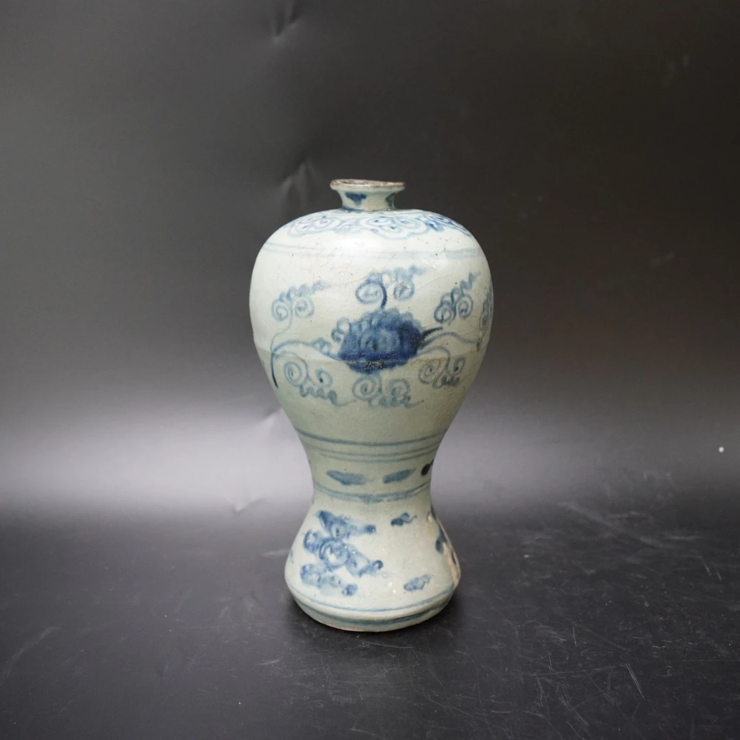 Lot.25082086明天启青花缠枝花卉纹梅瓶 高：约22.7cm