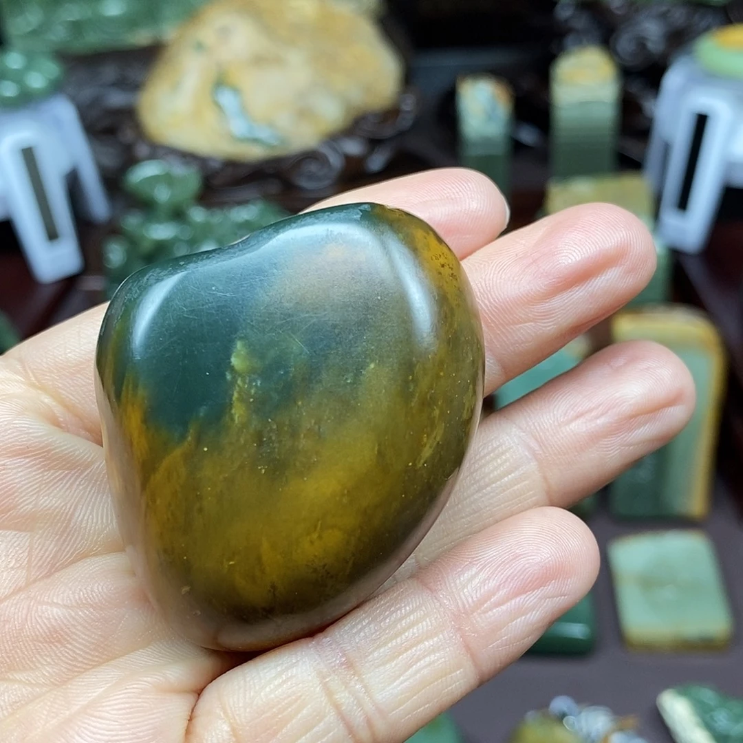 万***命岫岩河磨玉（透闪石质玉）未镶嵌颈饰