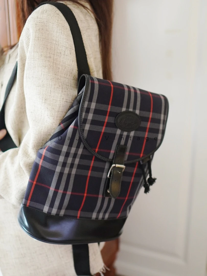 95新 BURBERRY/博柏利 大吉中古/Burberry博柏利战马格纹双肩包