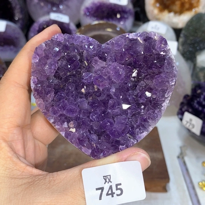 未镶嵌水晶大型摆件（非配饰）