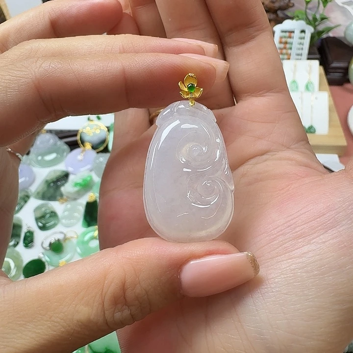 翡翠未镶嵌颈饰白冰如意