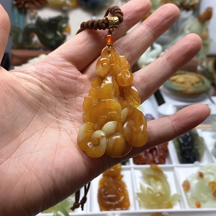 未镶嵌蛇纹石玉颈饰