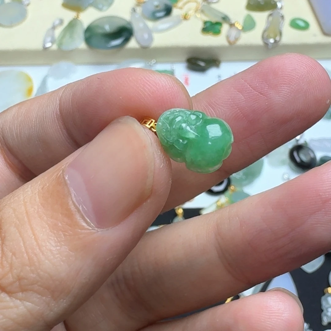 十***一翡翠18K金镶嵌颈饰小貔貅