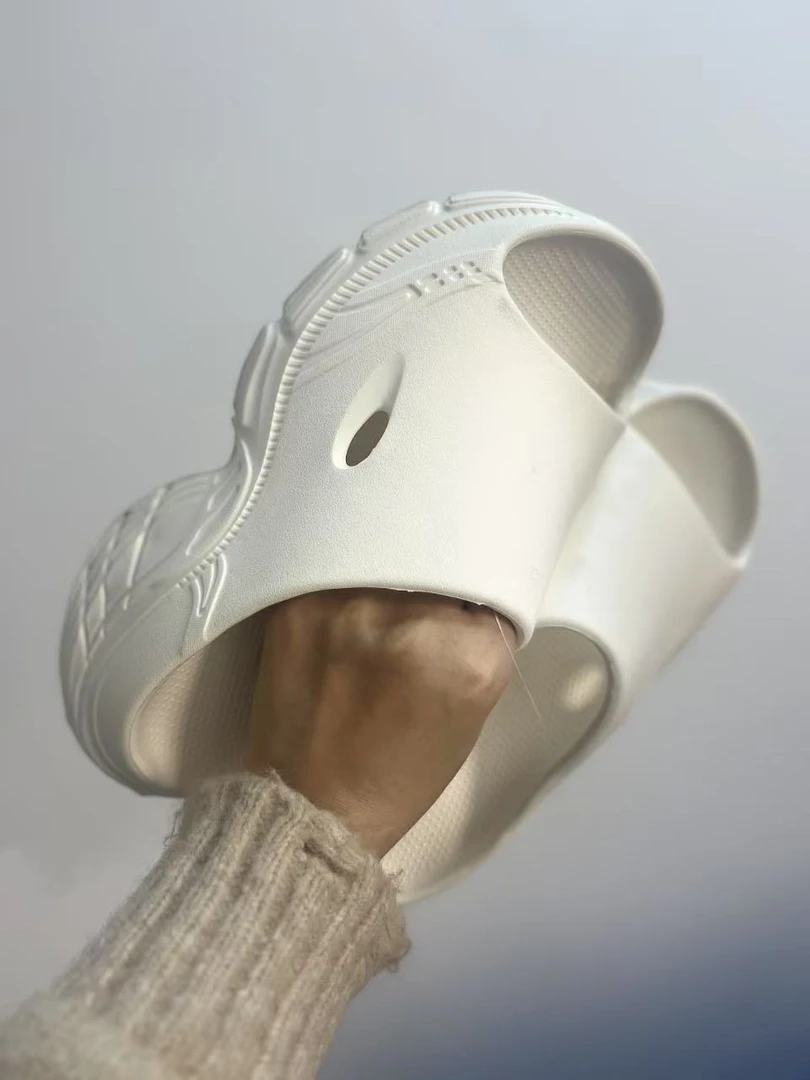 EVA优家轮胎厚底防滑耐磨可户外凉拖（微瑕疵）