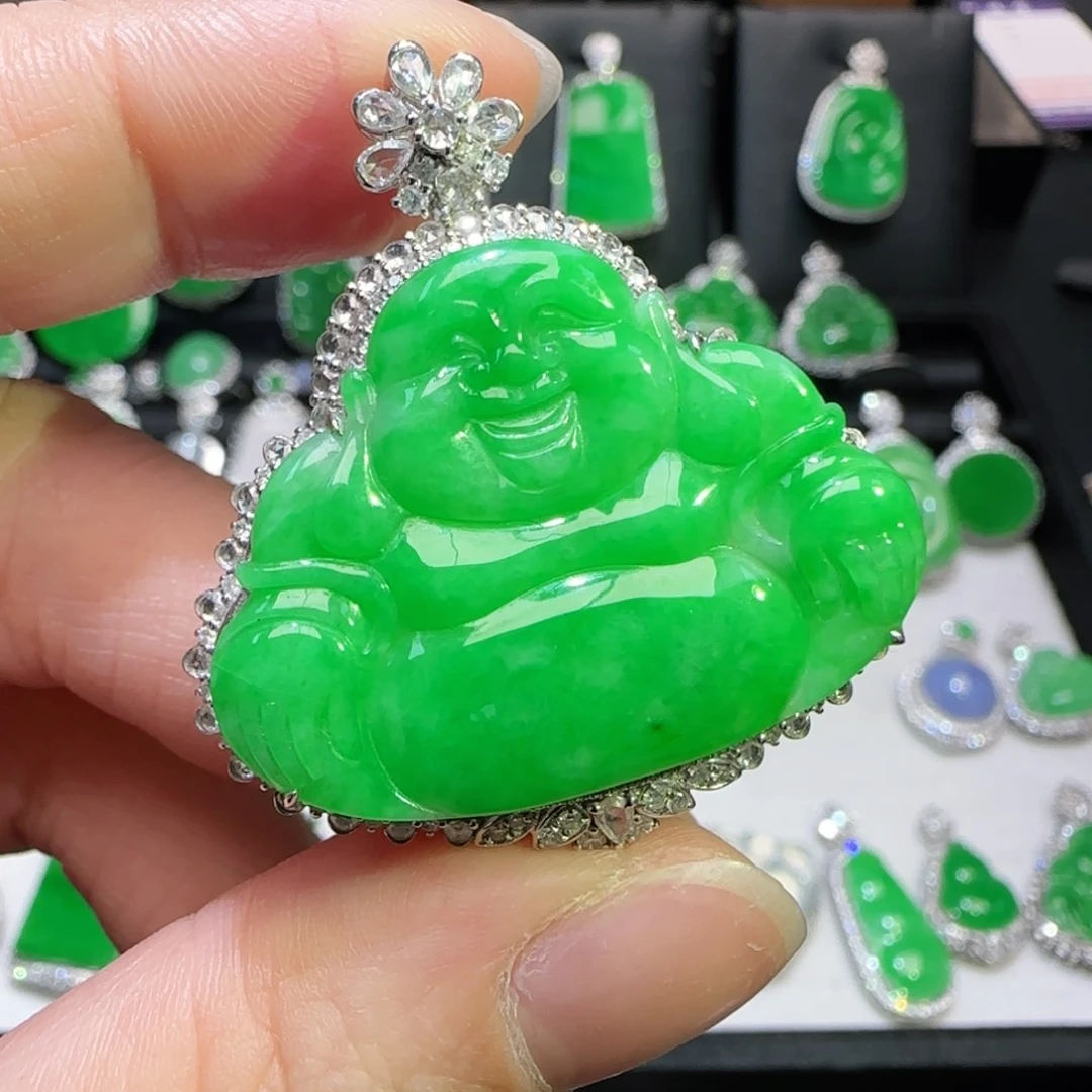 翡翠18K金镶嵌颈饰