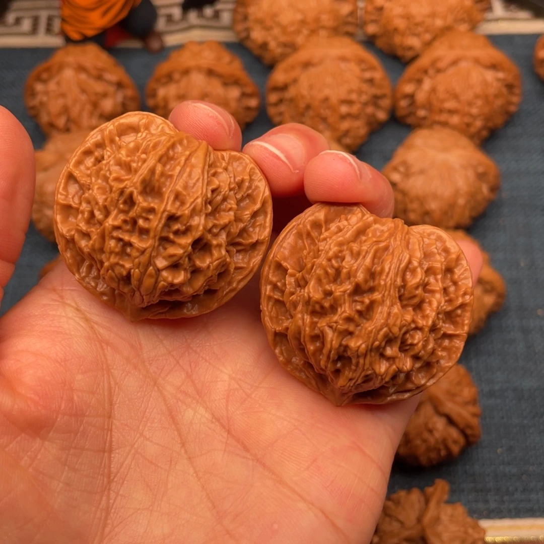 把件文玩核桃40全品桃心盘龙纹