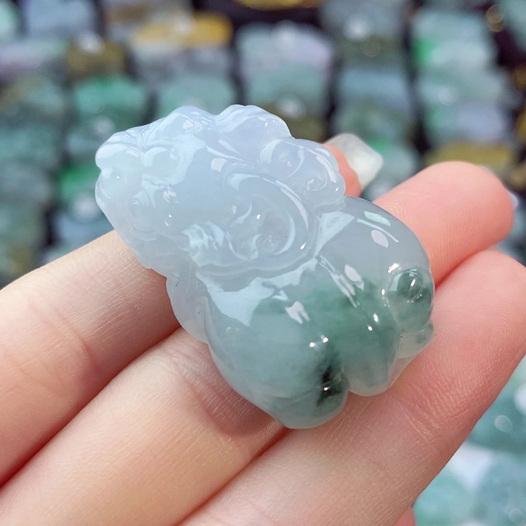 颈饰未镶嵌翡翠天然