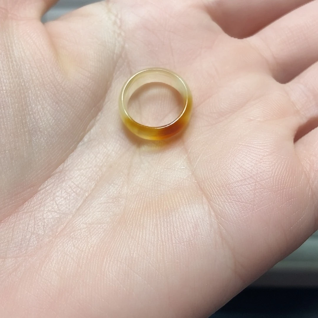 琥珀裸石未镶嵌椰*?，