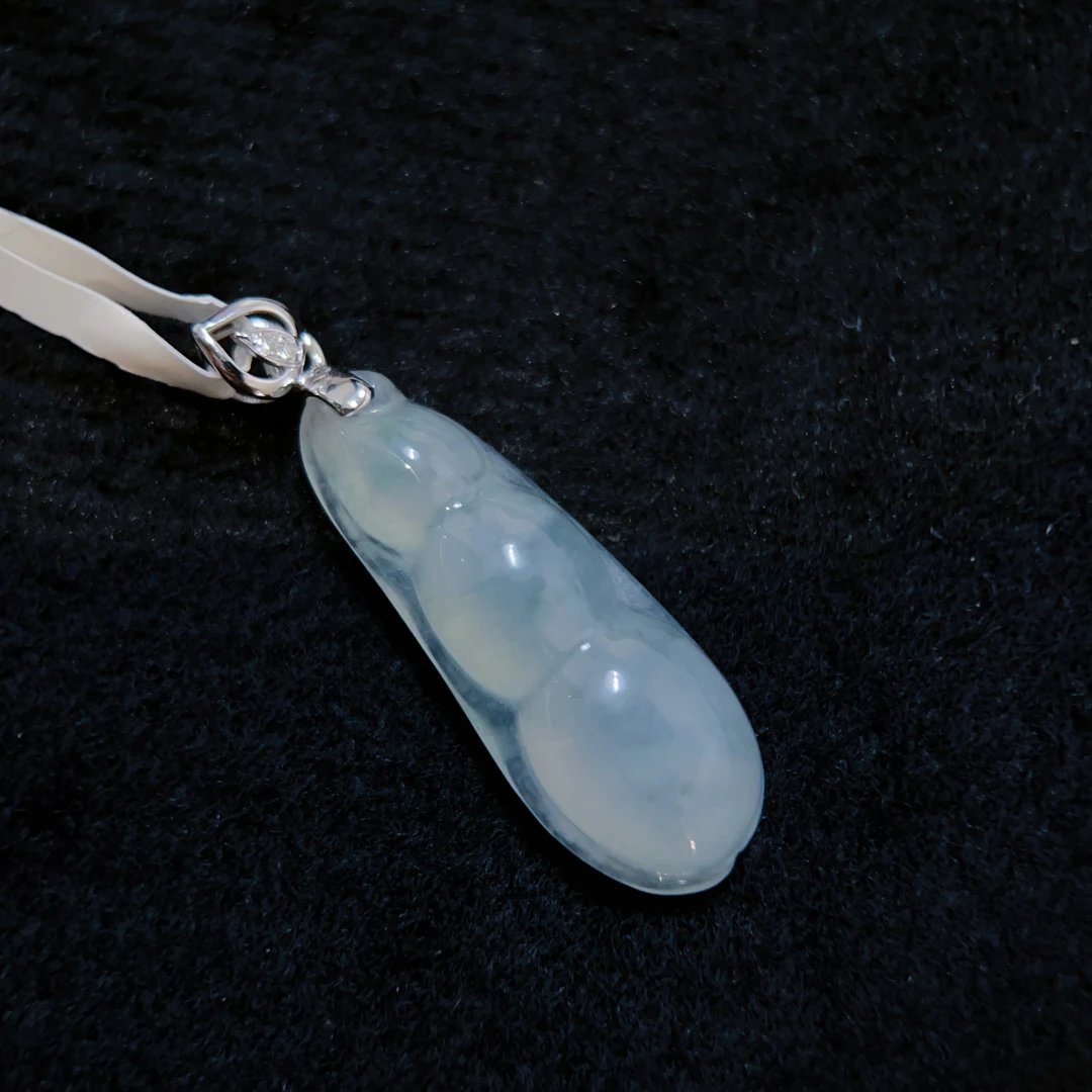 7姐专场/翡翠白冰福豆吊坠 31*12*6.3mm  DJ1103FC9993