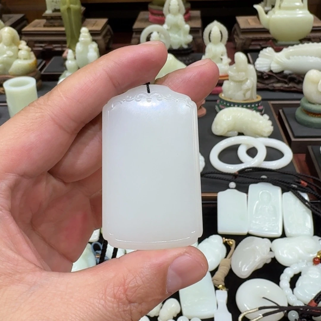 【闪购商品】和田玉挂件未镶嵌邯****皮