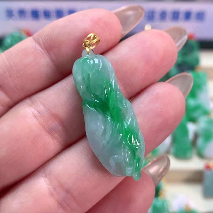 翡翠吊坠(不含链)18K金镶嵌