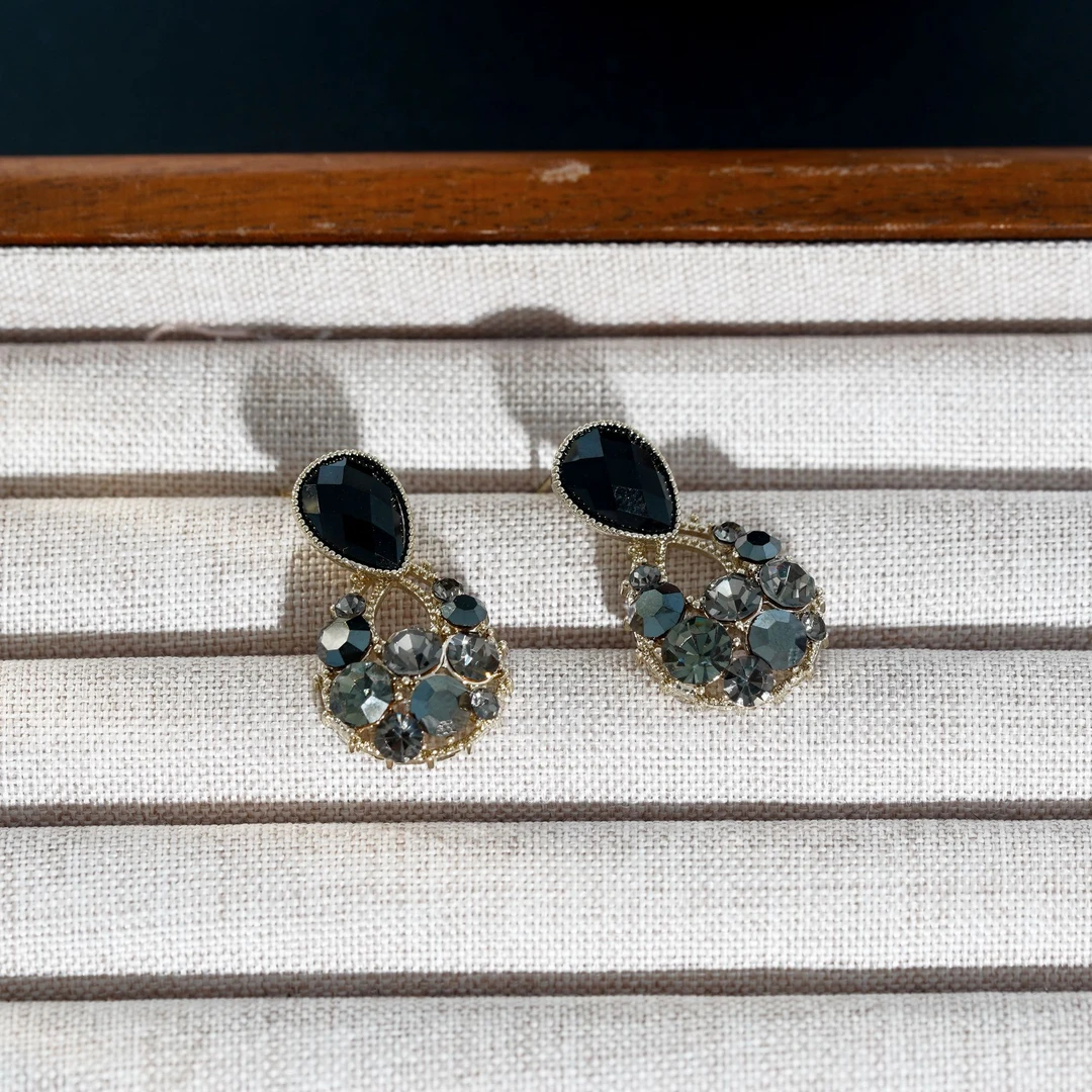 铜合金耳饰 精致耳环日韩黑色时尚个性简约女复古N3855