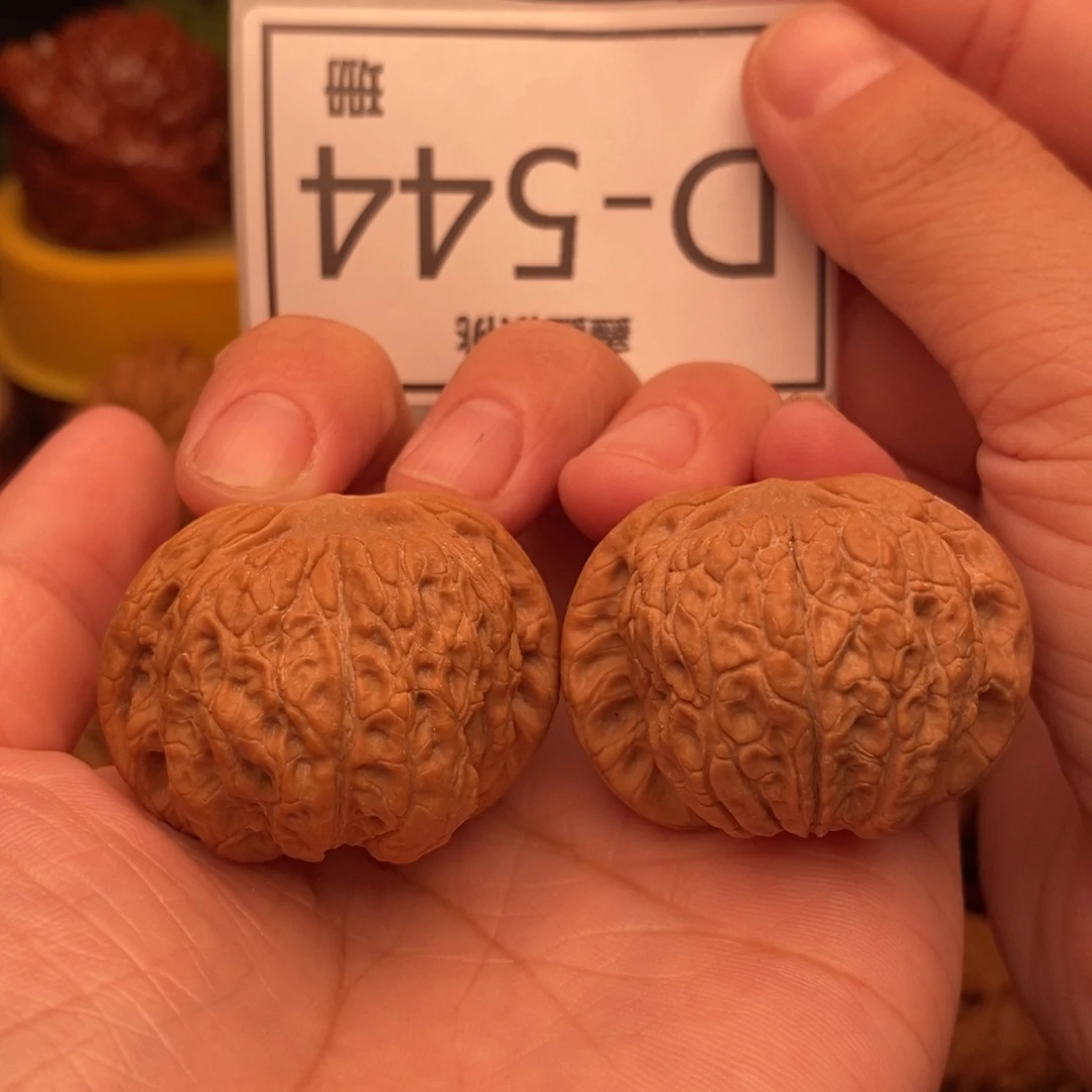 把件文玩核桃血麒麟36…..