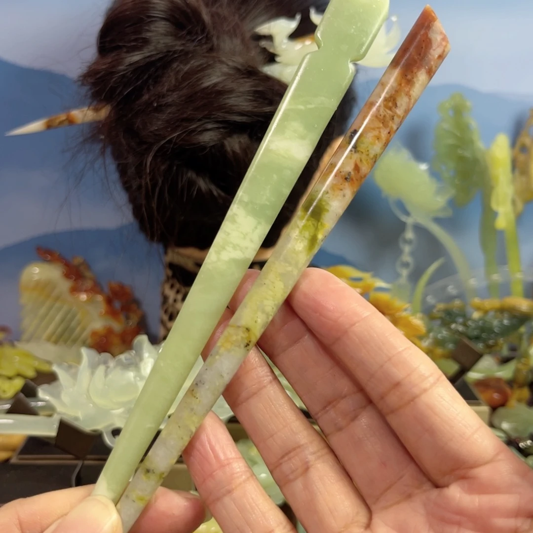 蛇纹石玉发饰合金意*