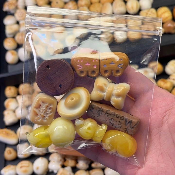 一***球吊坠菩提根/象牙果秒