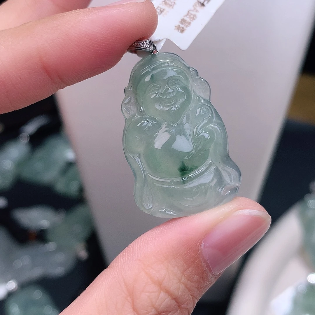 颈饰18K金镶嵌翡翠福利