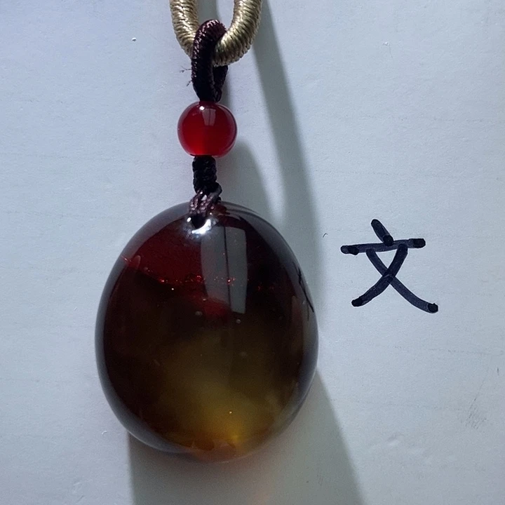 琥珀未镶嵌珠宝奇石25