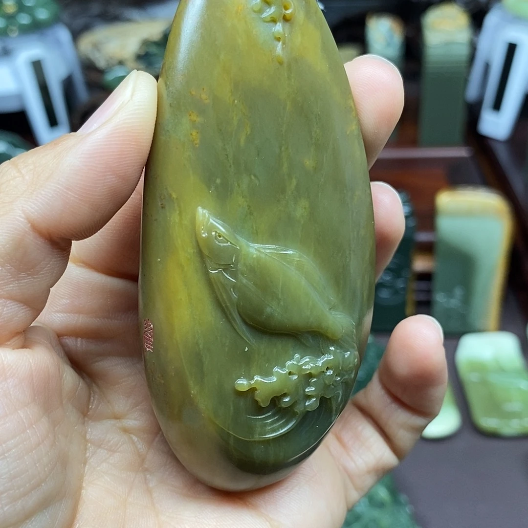 米***吴岫岩河磨玉（透闪石质玉）未镶嵌颈饰