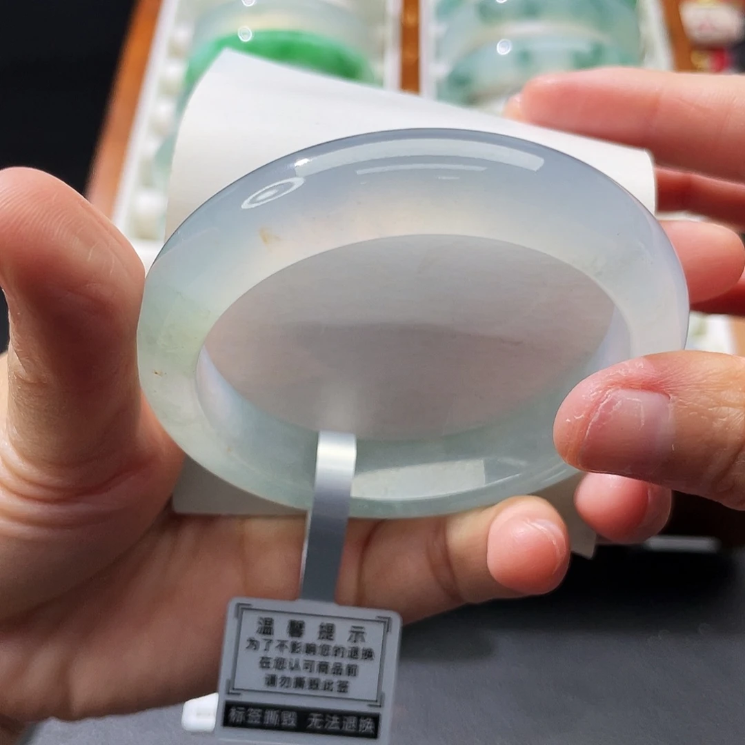 翡翠未镶嵌手镯51.8蓝冰