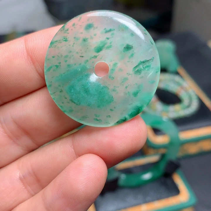 石英质玉未镶嵌吊坠(不含链)