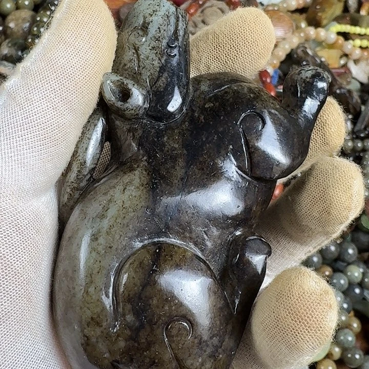 和田玉未镶嵌挂件