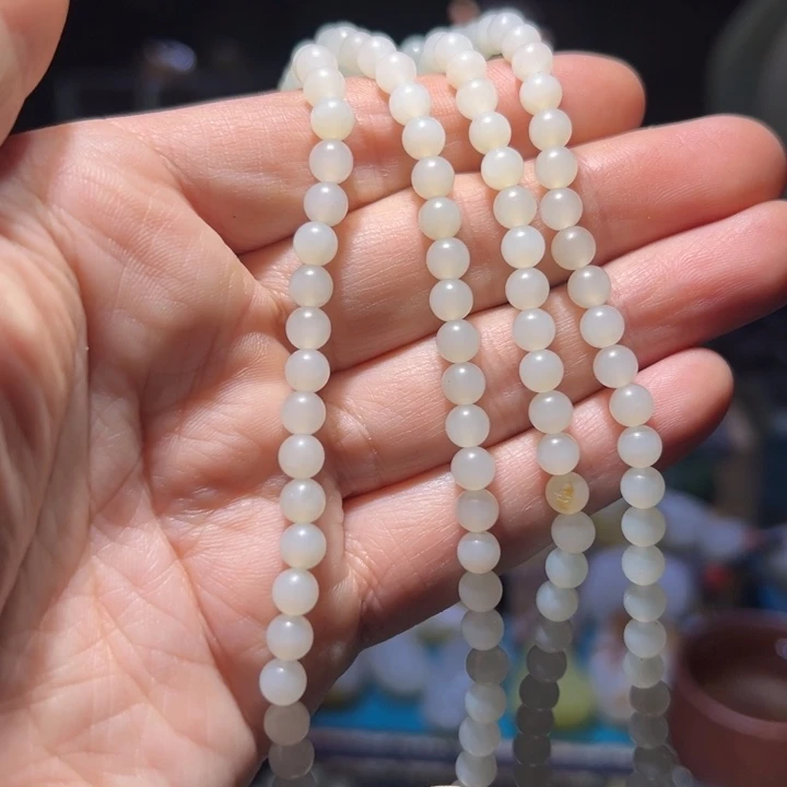 和田玉未镶嵌车挂