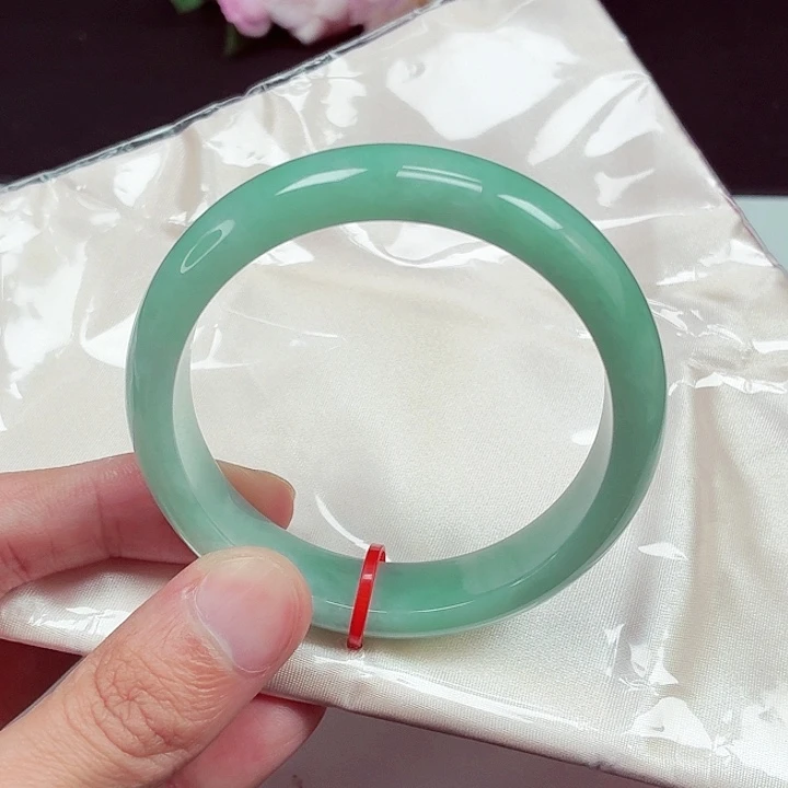 翡翠未镶嵌手镯57圈口