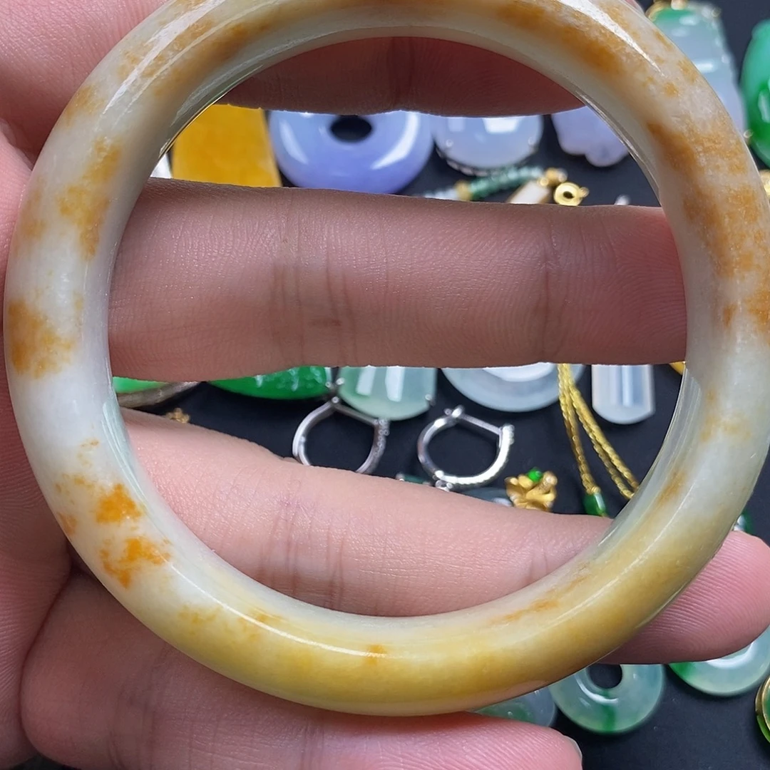 翡翠未镶嵌手镯翡翠