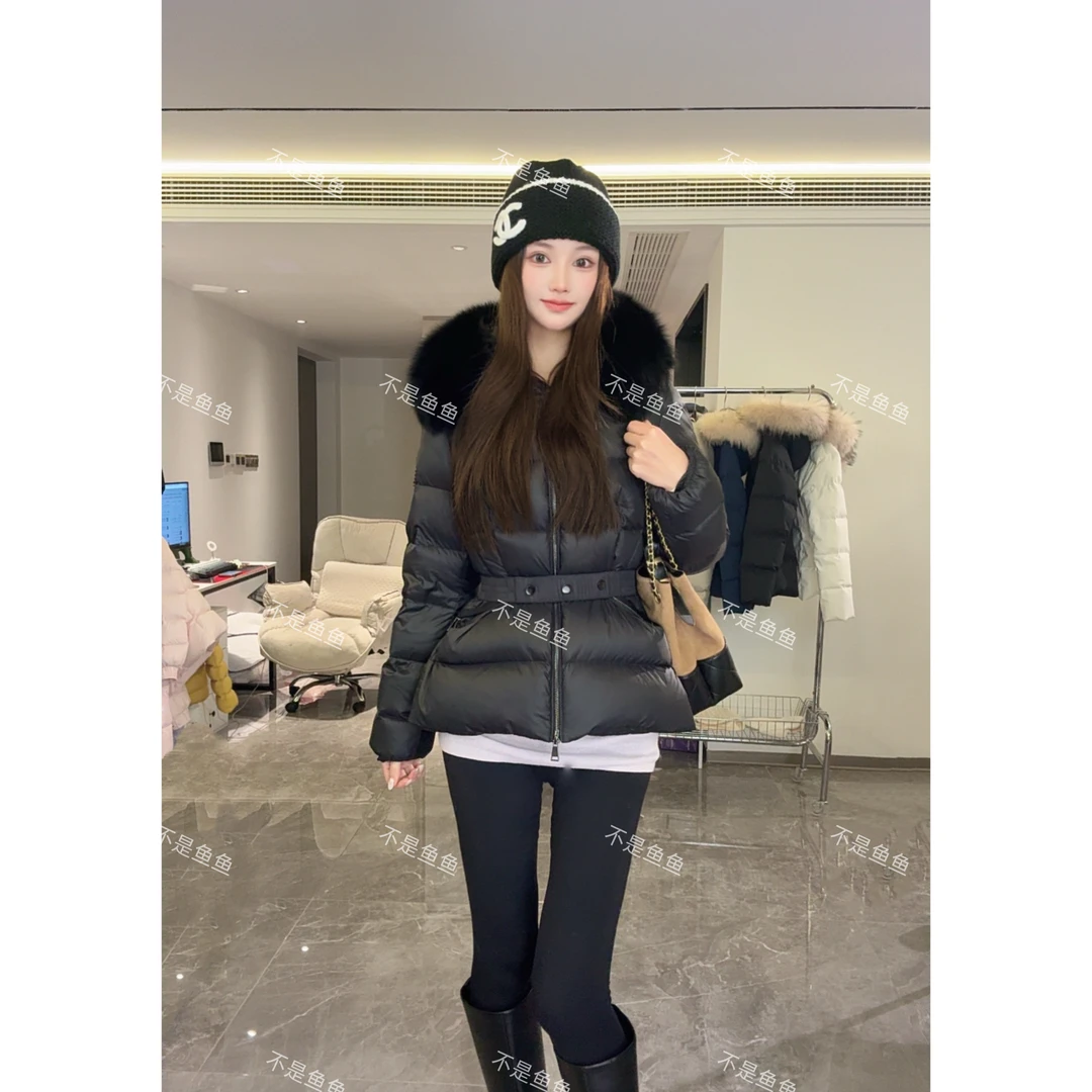 鱼鱼【小蛮腰短款】 狐狸毛90白鸭绒 设计师款大毛领收腰羽绒服