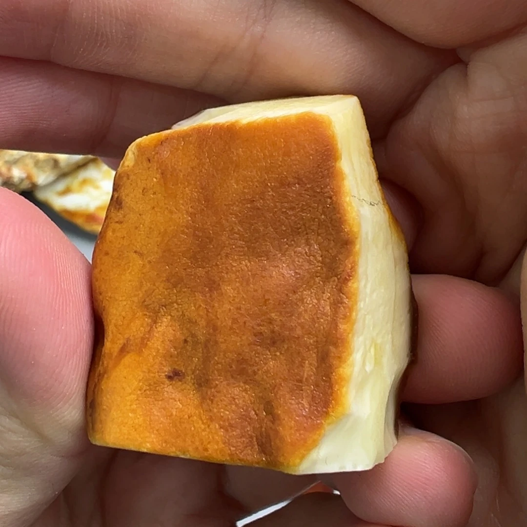 定制琥珀未镶嵌拾*蜜蜡