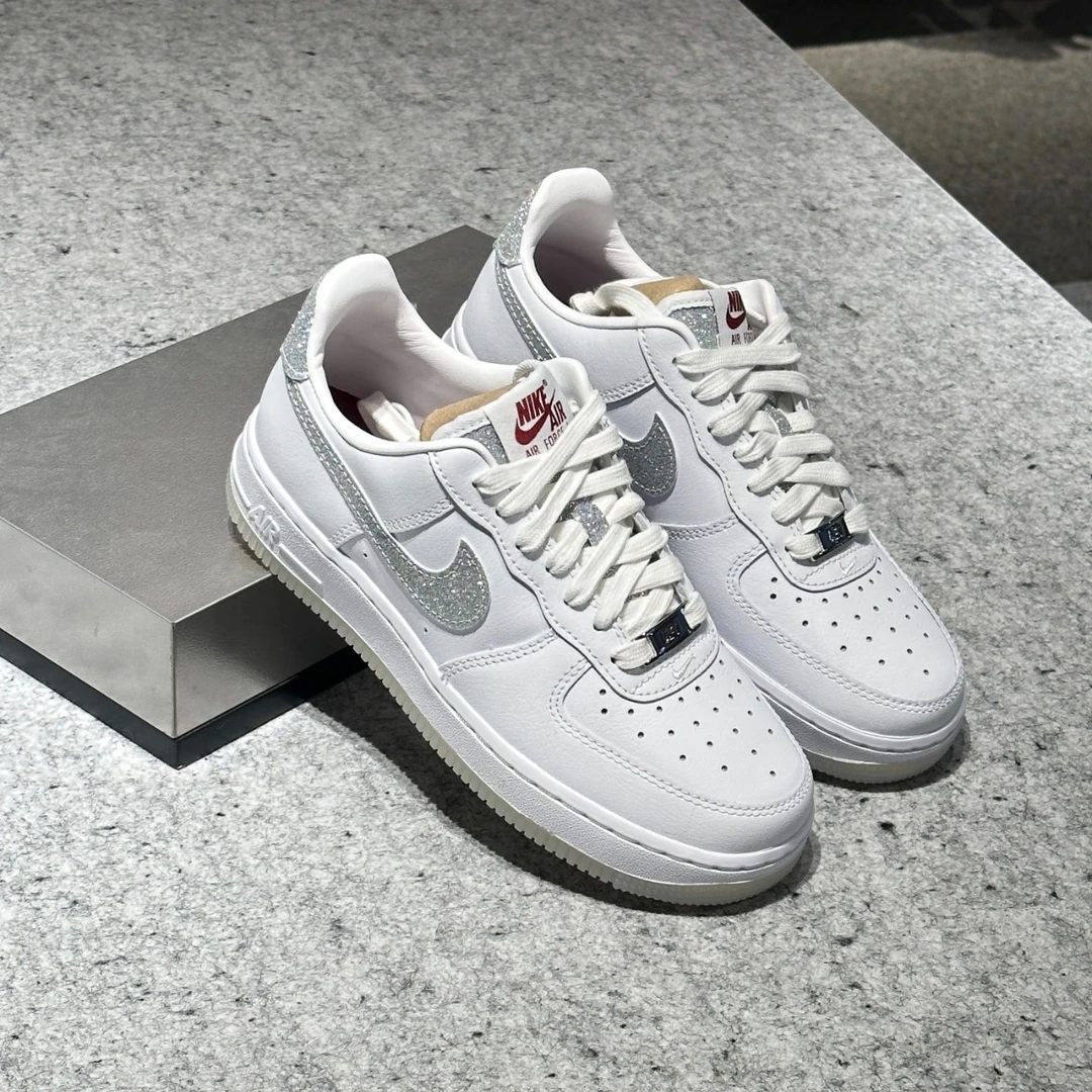 NIKE耐克空军一号女鞋AIR FORCE 1白银AF1复古运动板鞋HQ3461-191