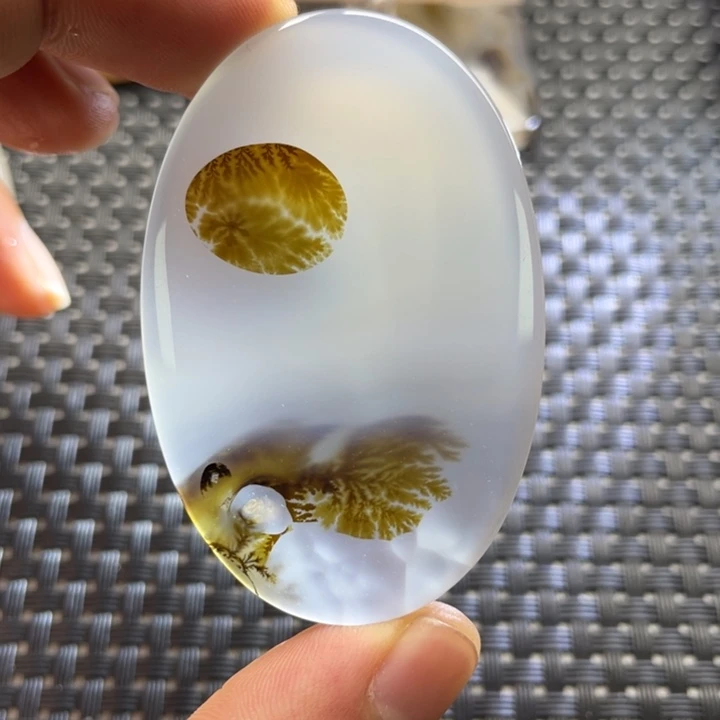 未镶嵌颈饰玛瑙/玉髓火*