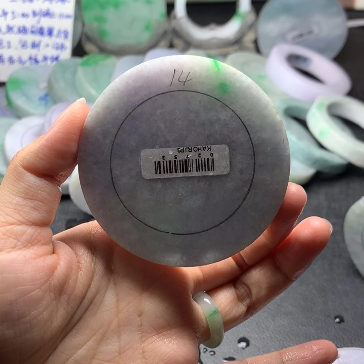 未镶嵌手镯定制翡翠