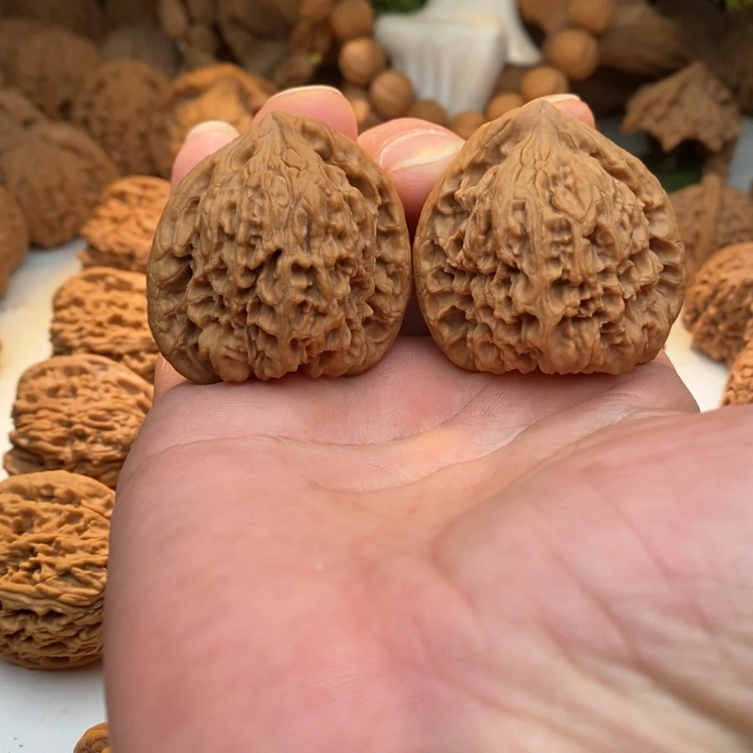 把件文玩核桃妖刀拉丝南将石42