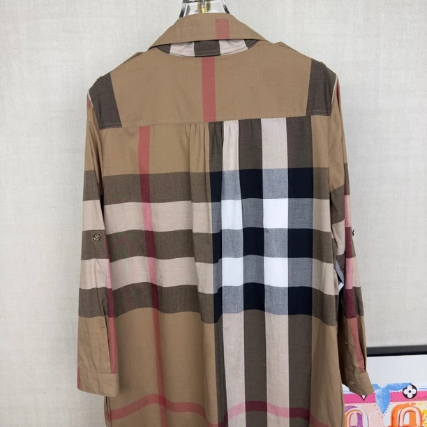 99新 BURBERRY/博柏利 TW0208/99新/42码/格纹纽扣系带长袖连衣裙