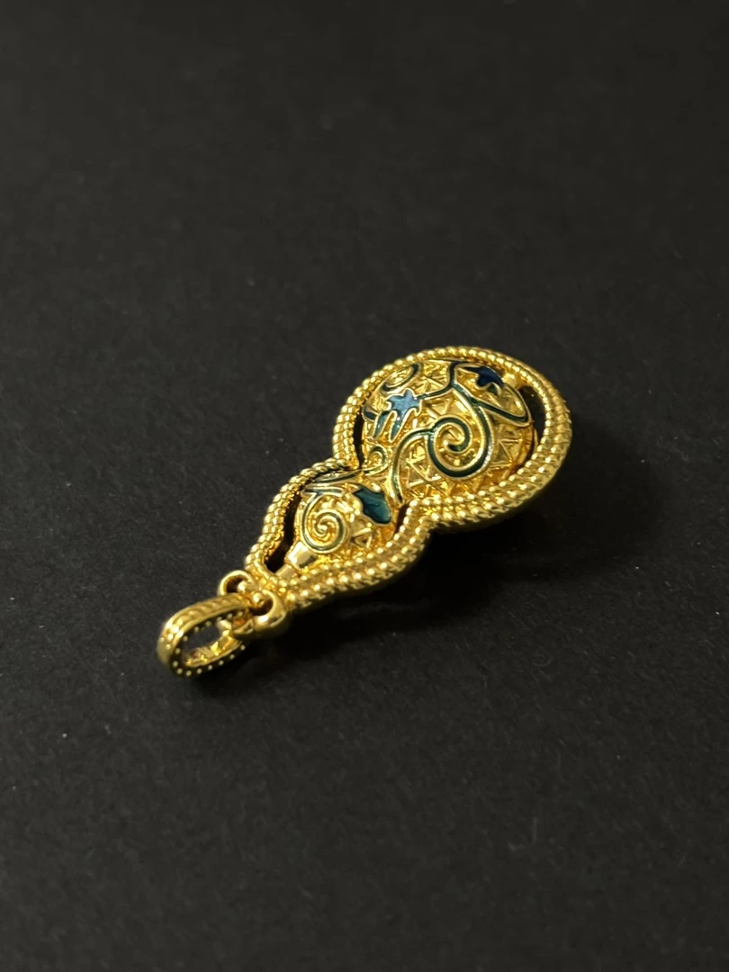 18k金 Au750吊坠 送银项链 b46