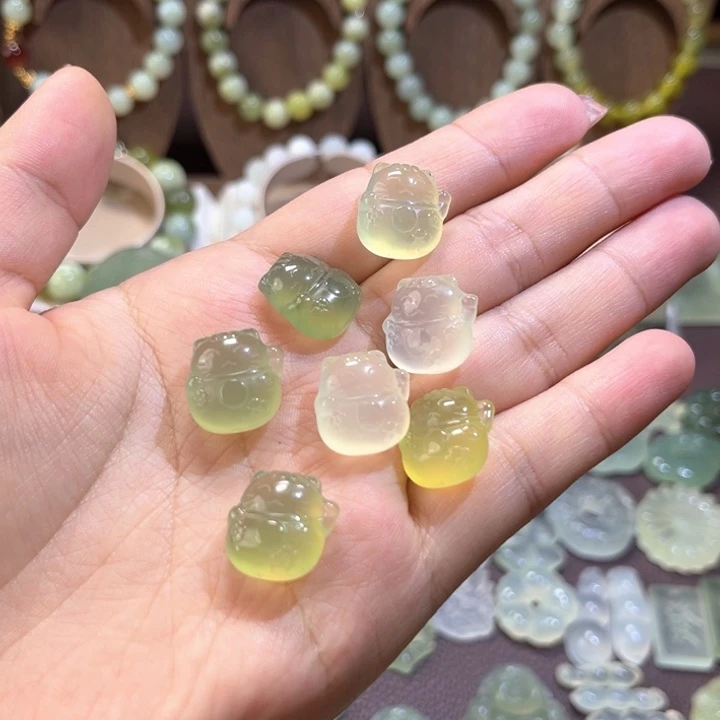 未镶嵌蛇纹石玉吊坠(赠链)招财猫多样性发其一
