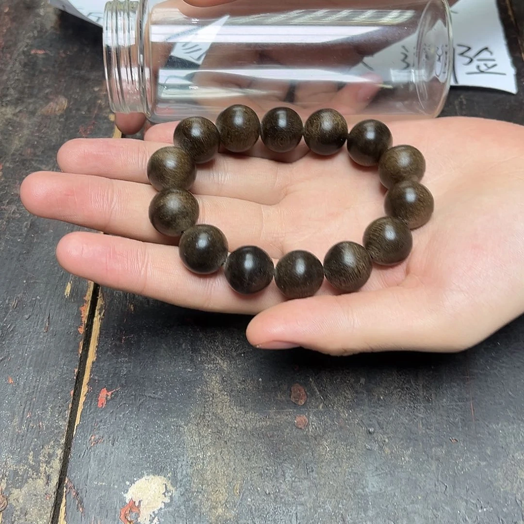 大叶紫檀（黑酸枝木类）
