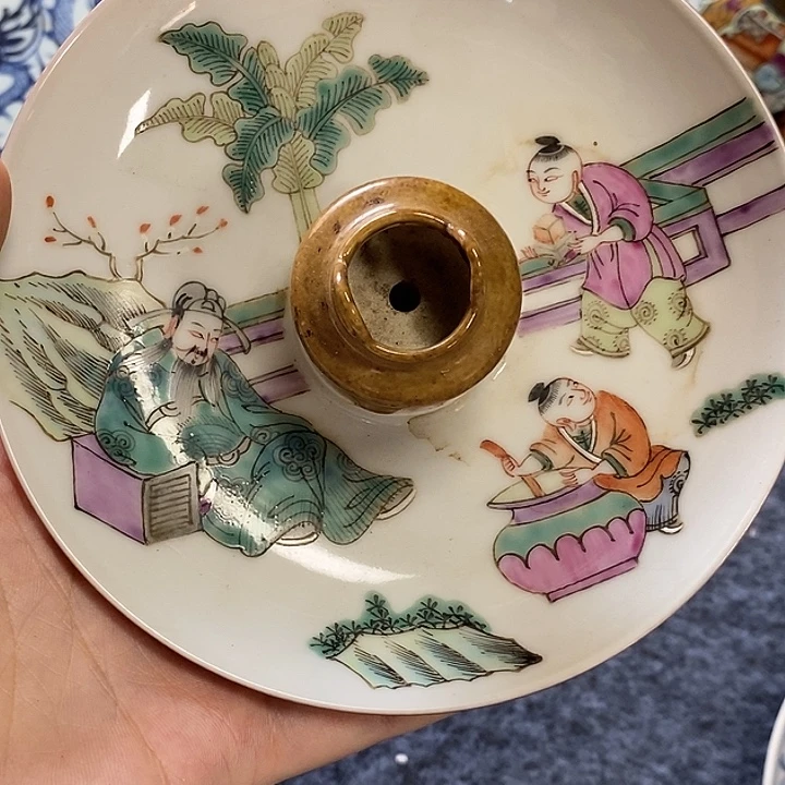 金****粉彩盘一个，粉彩盘