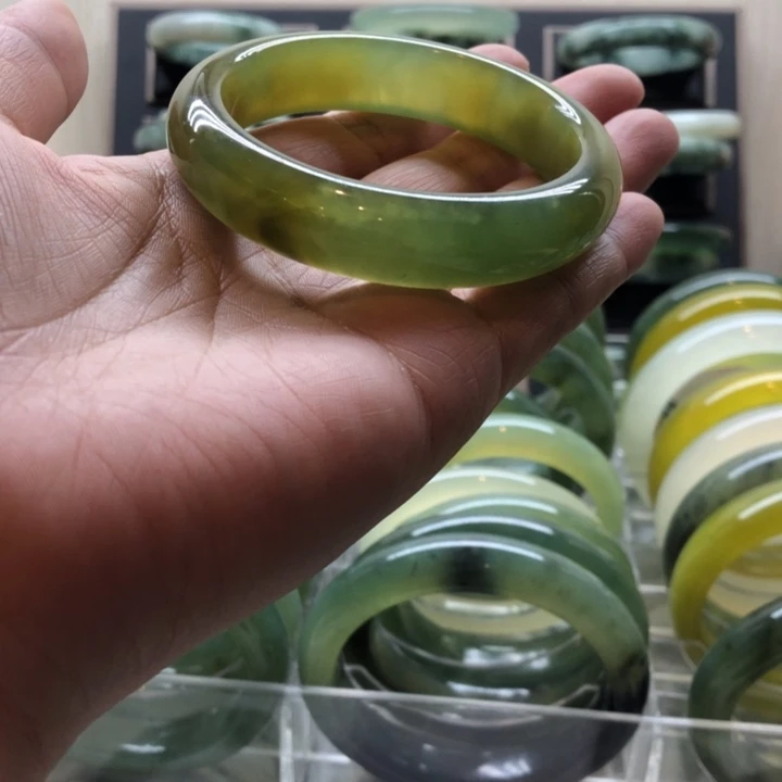 岫玉未镶嵌手镯岫玉手镯手工