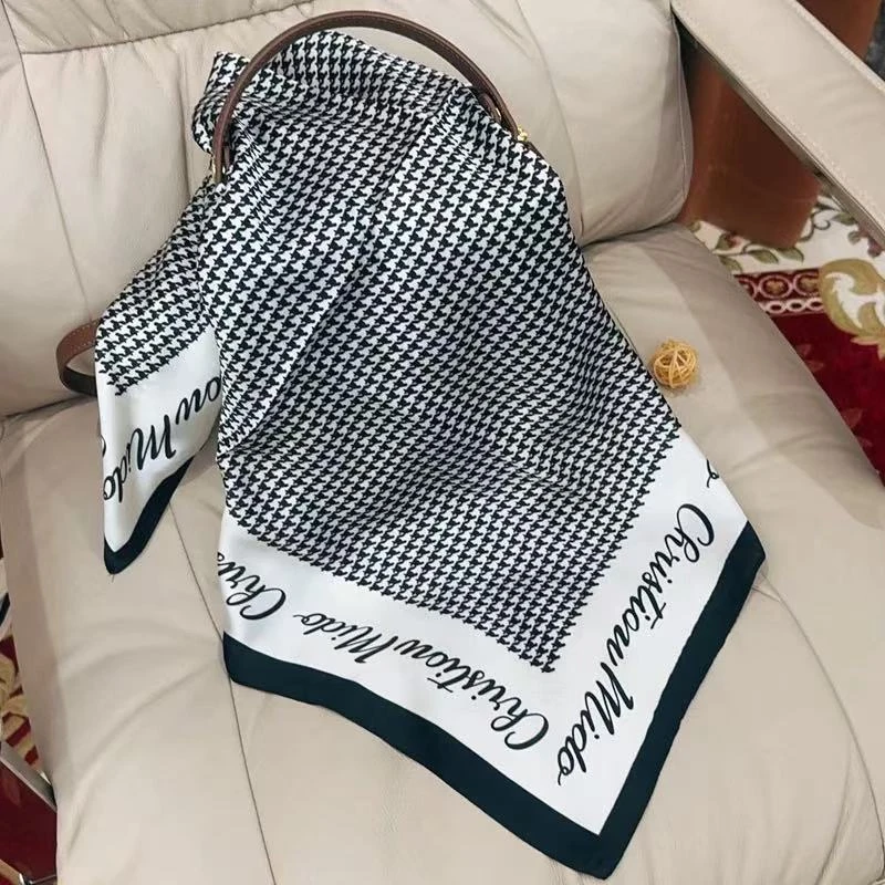 2025新款夏季女士小方巾网红时尚百搭高档春秋薄款