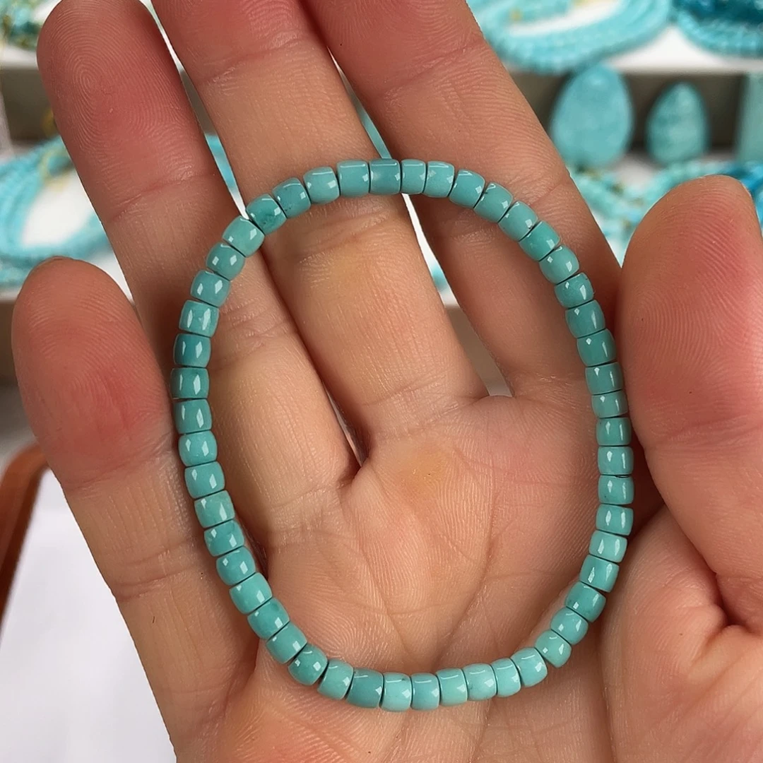 绿松石未镶嵌颈饰