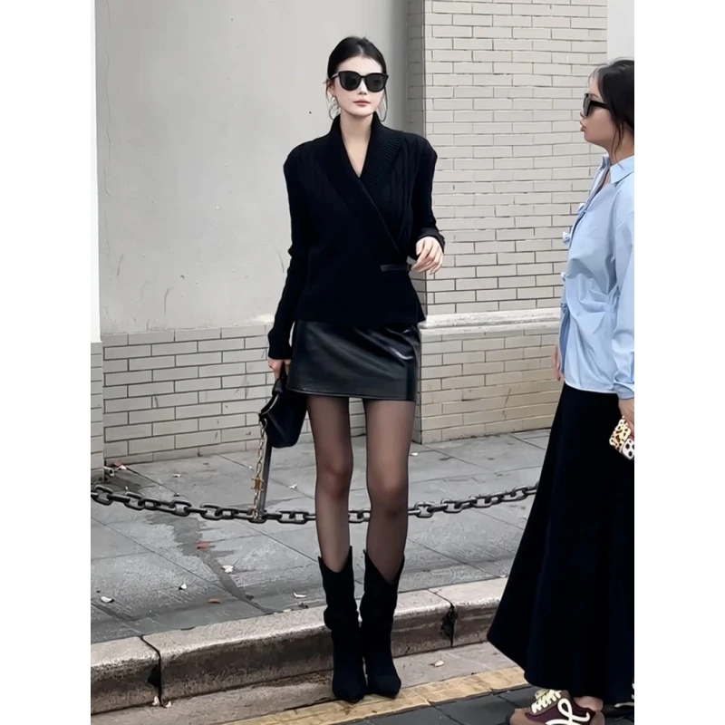 韩系早秋巨好看氛围感穿搭上衣慵懒松弛温柔显瘦黑色针织打底衫女