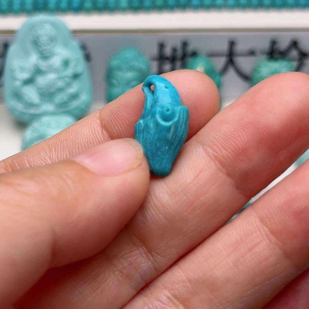 未镶嵌绿松石珠宝奇石