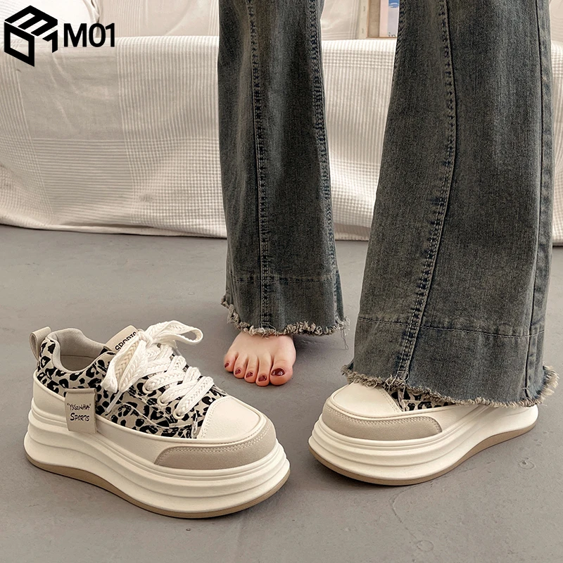 M01高级感百搭厚底小白鞋女超火松糕板鞋2025新款春秋休闲运动鞋