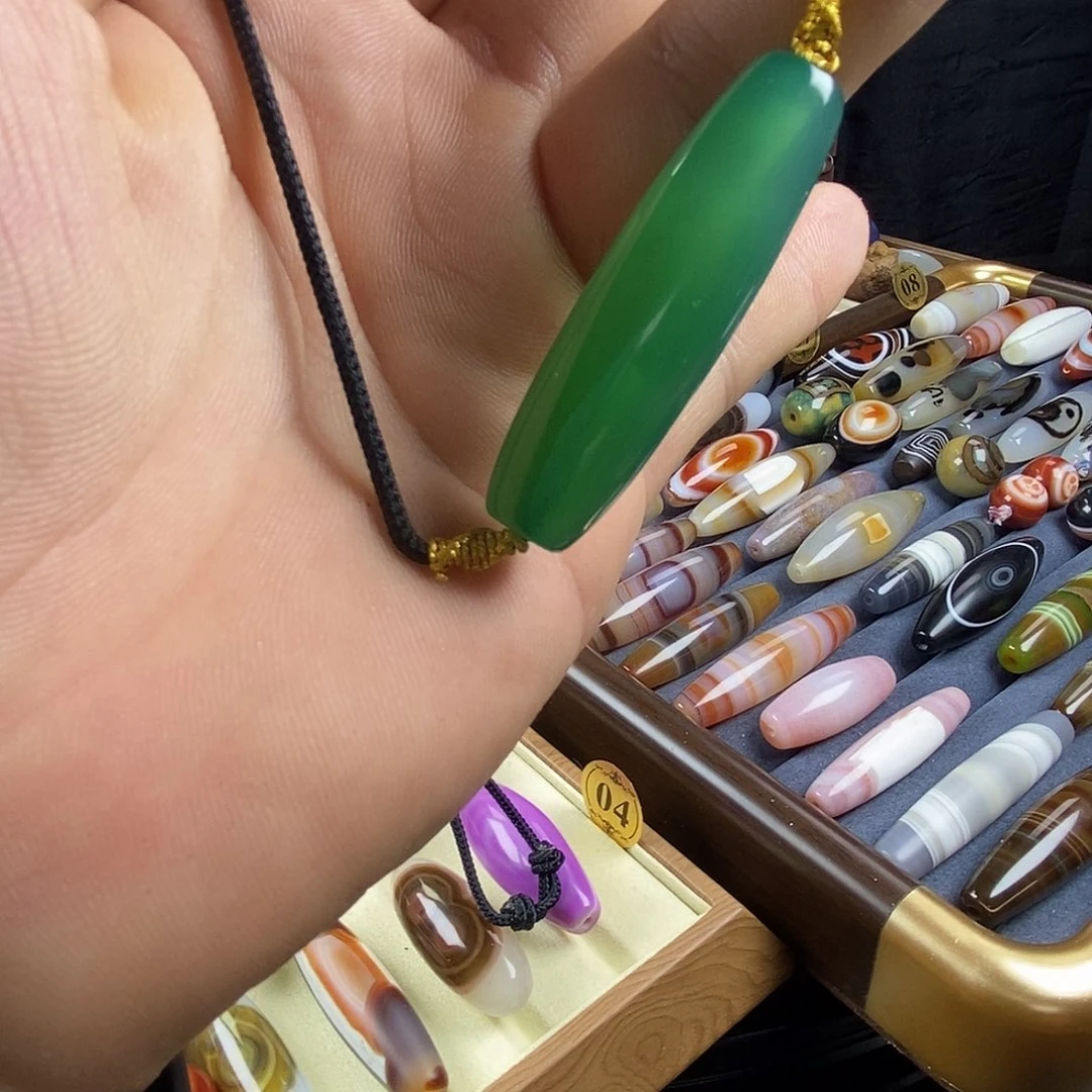 未镶嵌颈饰玛瑙/玉髓