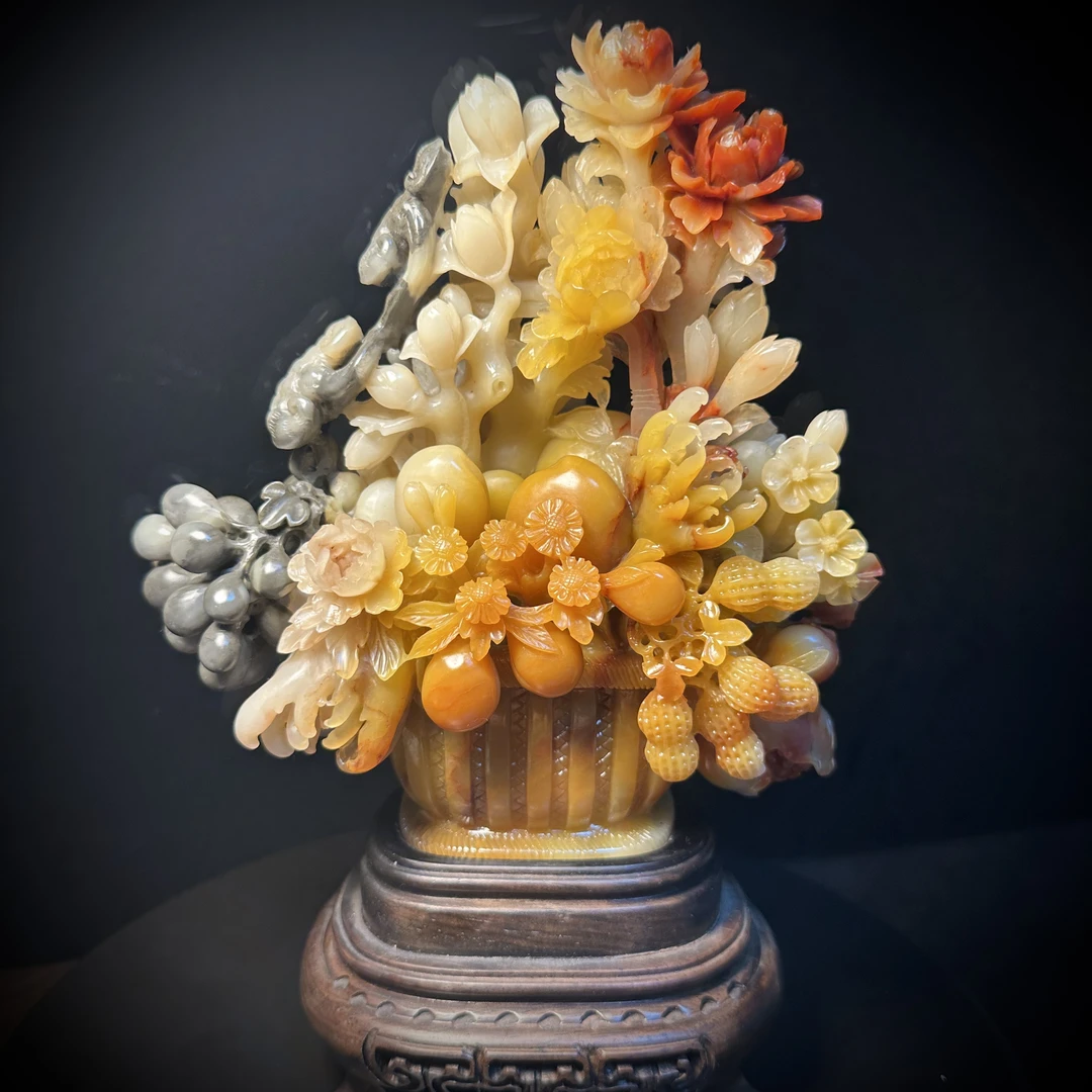 寿山五彩芙蓉石硕果蕾蕾